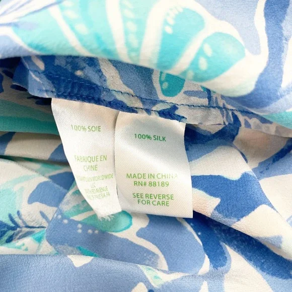 Lilly Pulitzer Women's Elsa Blue Silk Tropical Coral Smocked Blouse Size Medium - Picture 4 of 5